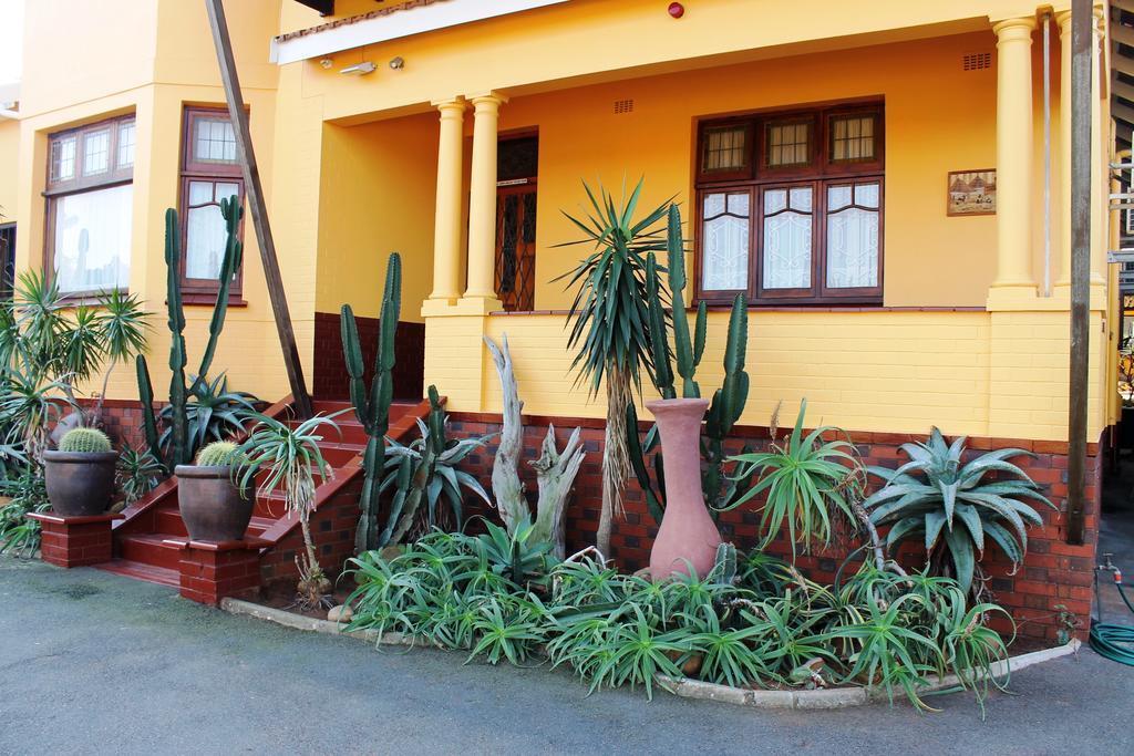 Flintstones Guest House Durban Exterior foto
