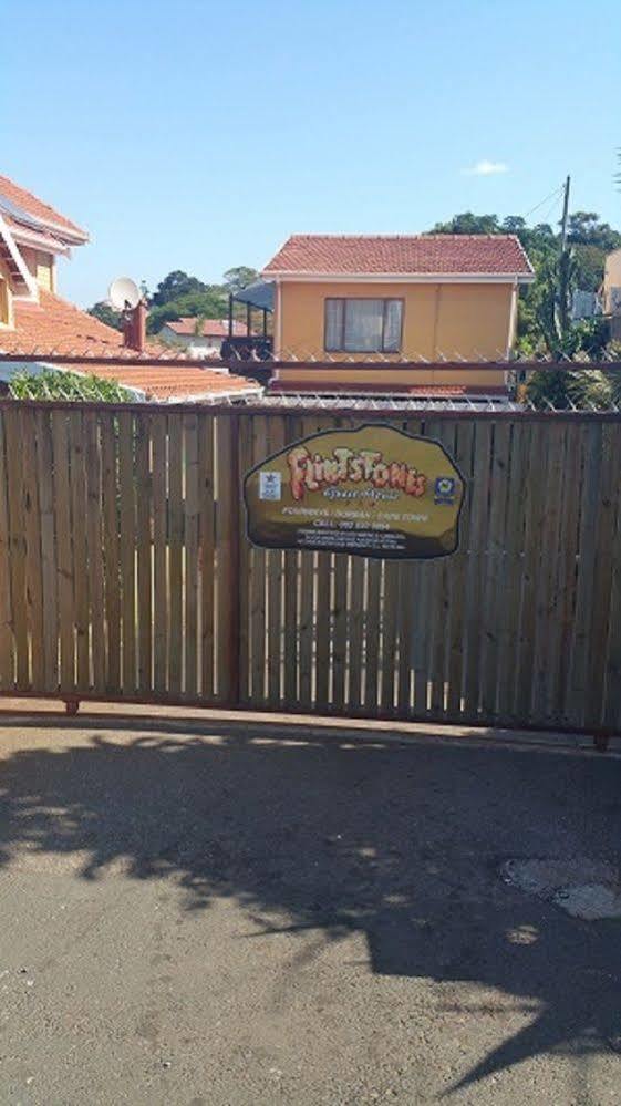 Flintstones Guest House Durban Exterior foto